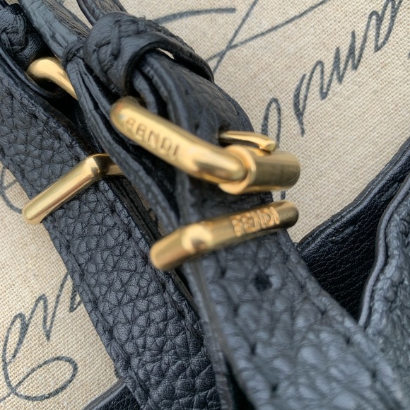 Fendi Bag in very good conditon - Picture 3 of 8